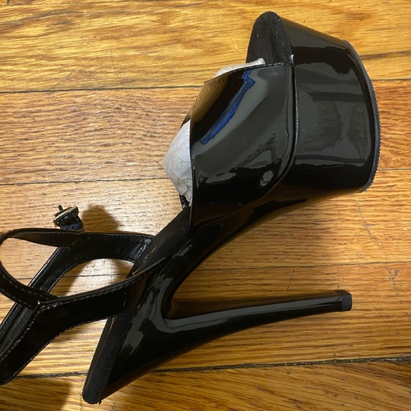 BRAND NEW Black Pleaser Heels Size 6 - Picture 2 of 6
